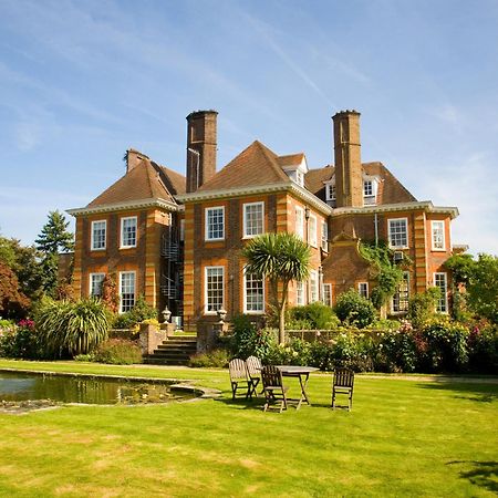 Barnett Hill Hotel Guildford Exterior photo